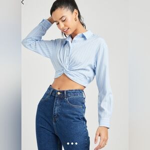 Closet Women's Blue Striped Button Down Shirt